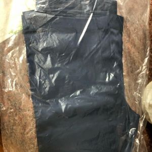 NWT in plastic Nike golf pants 35x32 Navy